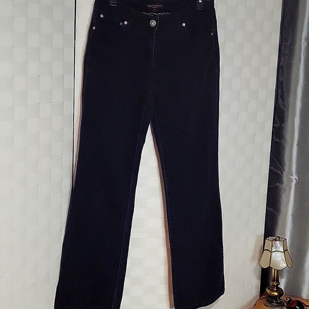 Dana Buchman signature Size 8- Women's Black Denim Boot Cut Jeans